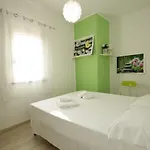 Vanni House 68 *